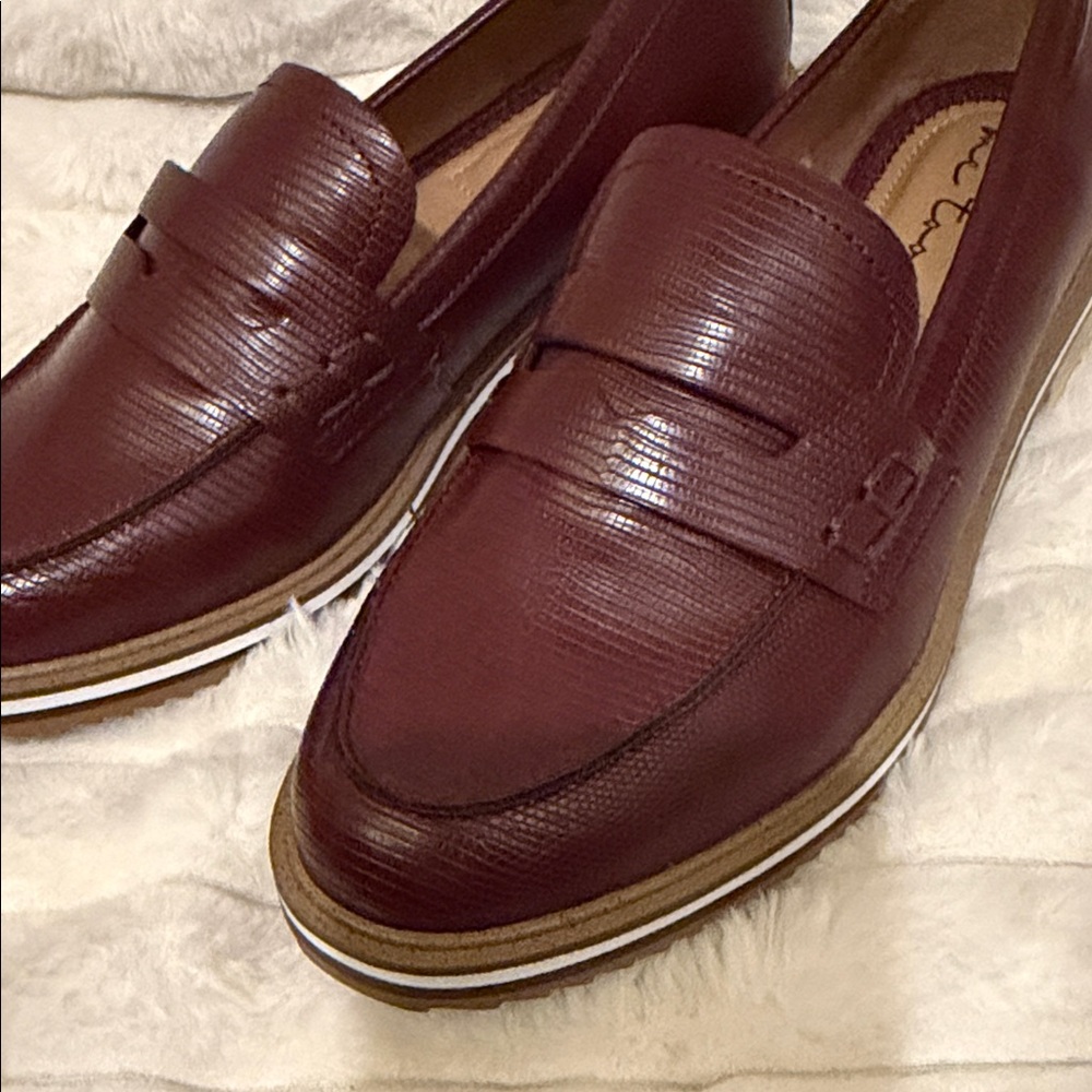 Me Too Burgundy Loafers - Picture 5 of 7